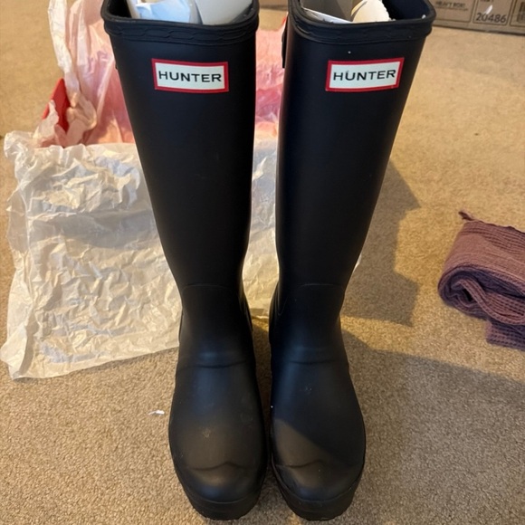 Hunter Classic Tall Adjust Back Boots - Picture 2 of 7